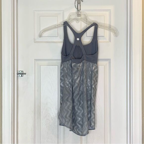 Lululemon Venus Tank Top With Shelf Bra Fossil Gray White Size 4. - Picture 2 of 8